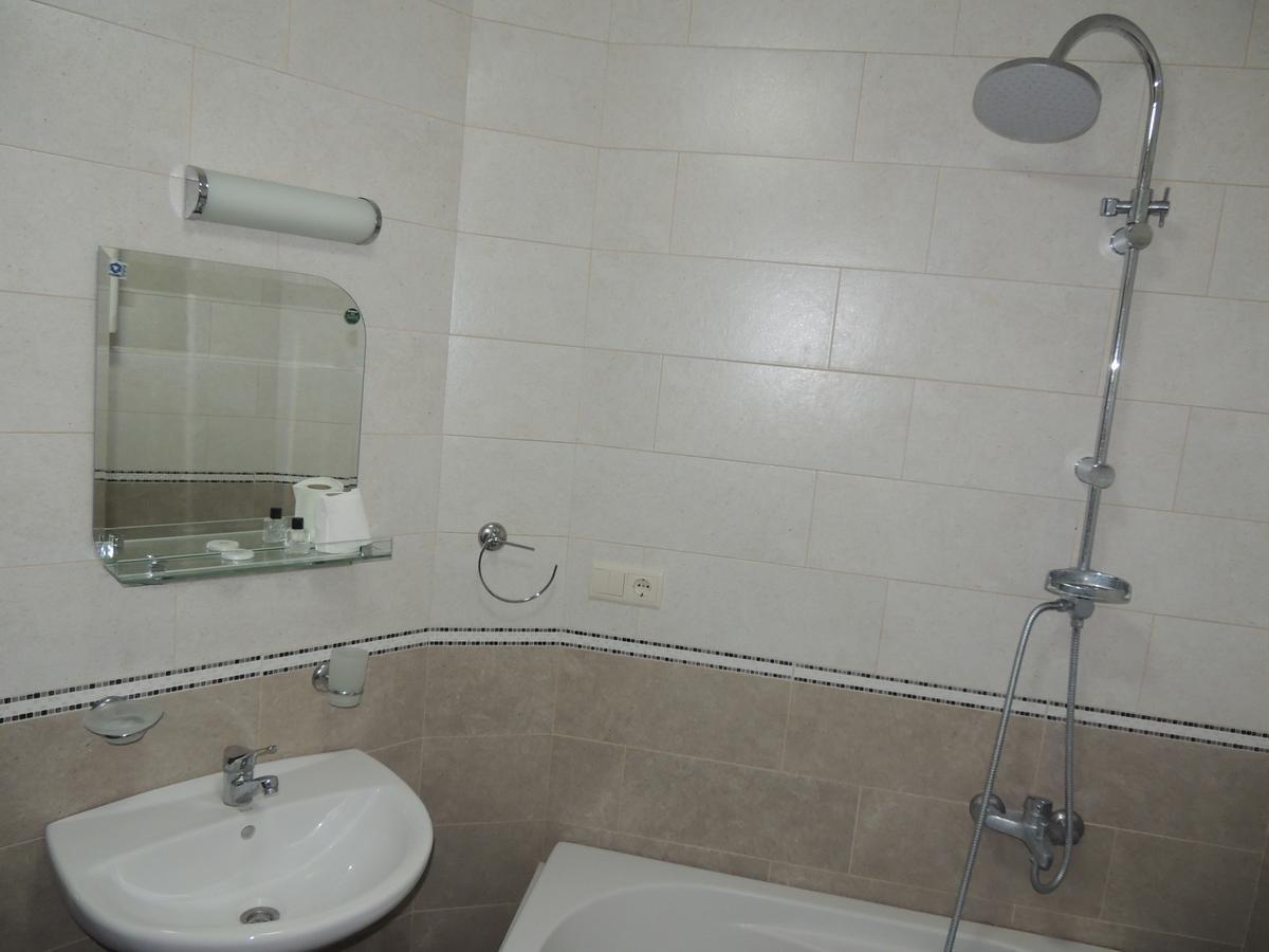 Vanilla Sky Georgia Hotel Natakhtari Luaran gambar