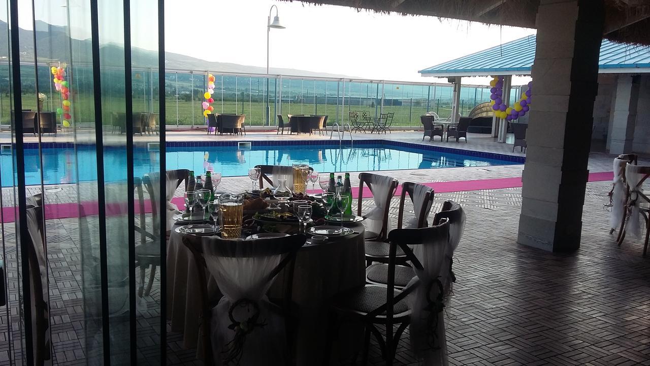 Vanilla Sky Georgia Hotel Natakhtari Luaran gambar